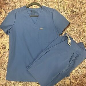 Figs technical- Zamora jogger with Catarina one pocket top. Ceil blue.